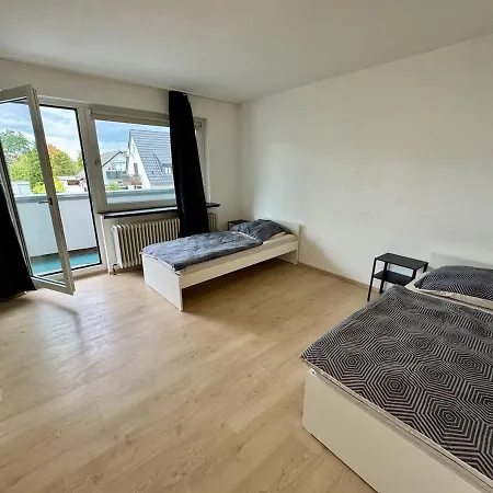 With Underground Parking In 公寓 朗根费尔德